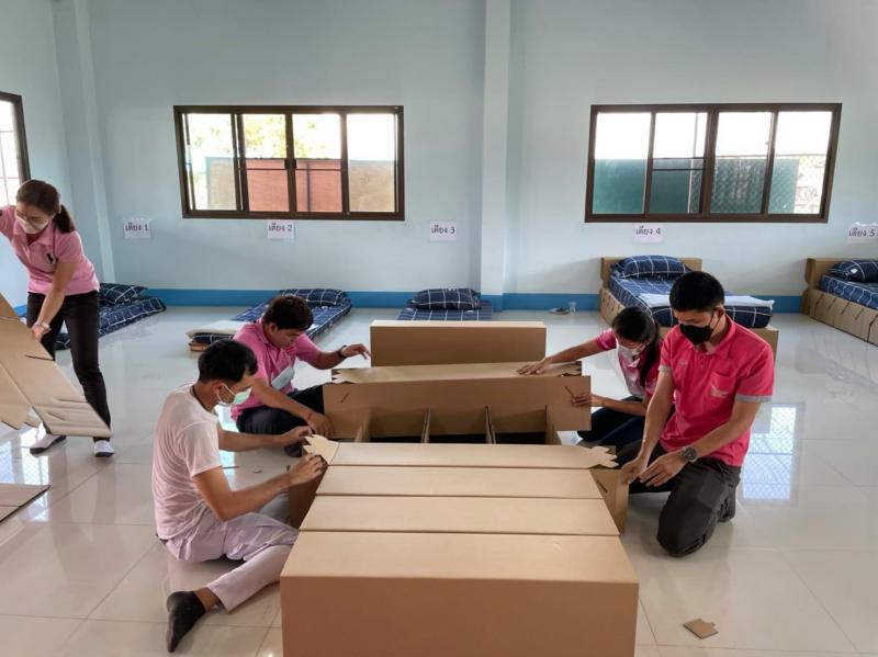 เทศบาลตำบลหนองแหย่ง จัดเตรียมพื้นที่ศูนย์พักคอยในชุมชน Community Isolation (CI) ตามคำสั่งหัวหน้าศูนย์ปฎิบัติการควบคุมโรคอำเภอสันทราย ณ โรงงานน้ำคาวตอง บ้านร้องเม็ง หมู่ที่ 2