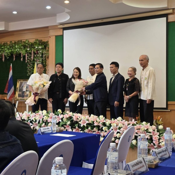 เข้าร่วมการประชุมเพื่อปรึกษาหาหรือข้อราชการขององค์กรปกครองส่วนท้องถิ่นอำเภอสันทราย 