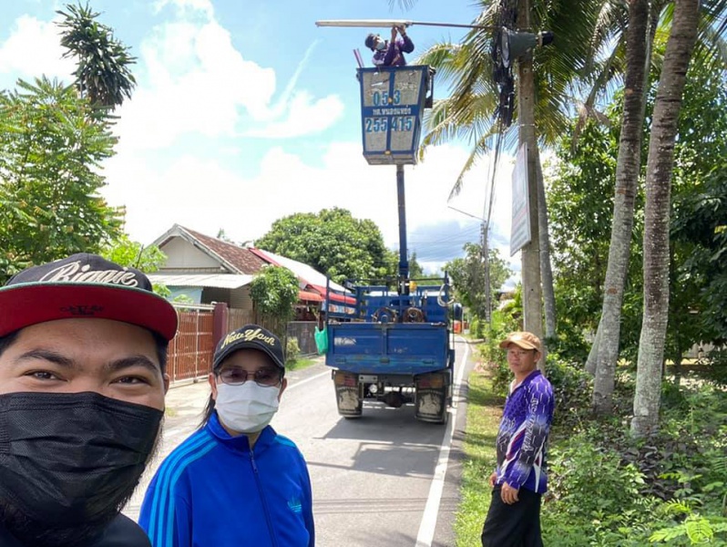 หน่วยบริการประชาชน (16 ก.ค. 64) ตัดกิ่งไม้และซ่อมไฟกิ่ง หมู่ 1,2,8,9