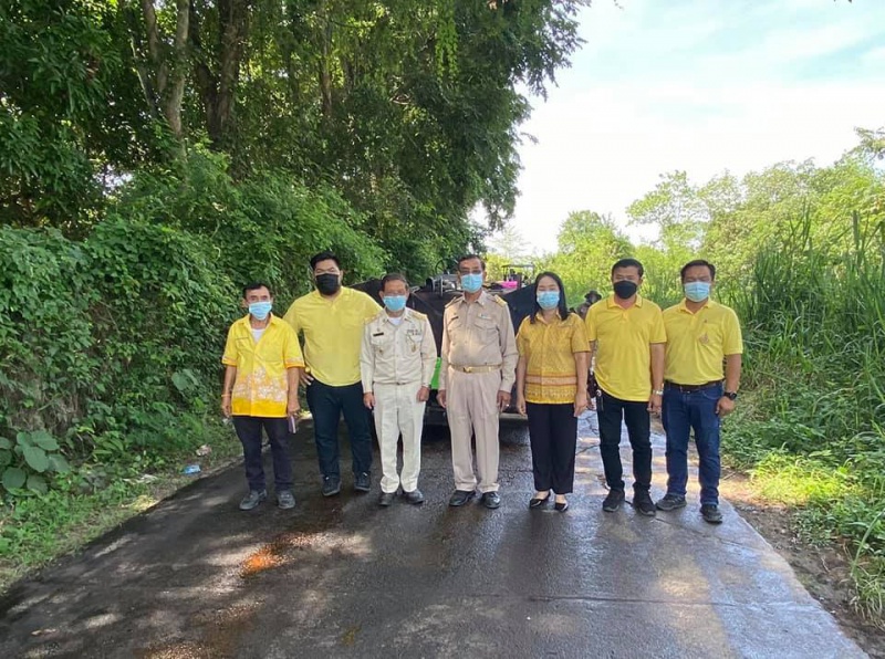 ตรวจสอบงานลาดยางปรับปรุงแก้ไขถนนเชื่อมต่อระหว่าง ต.หนองแหย่ง เชื่อม ต.เมืองเล็น