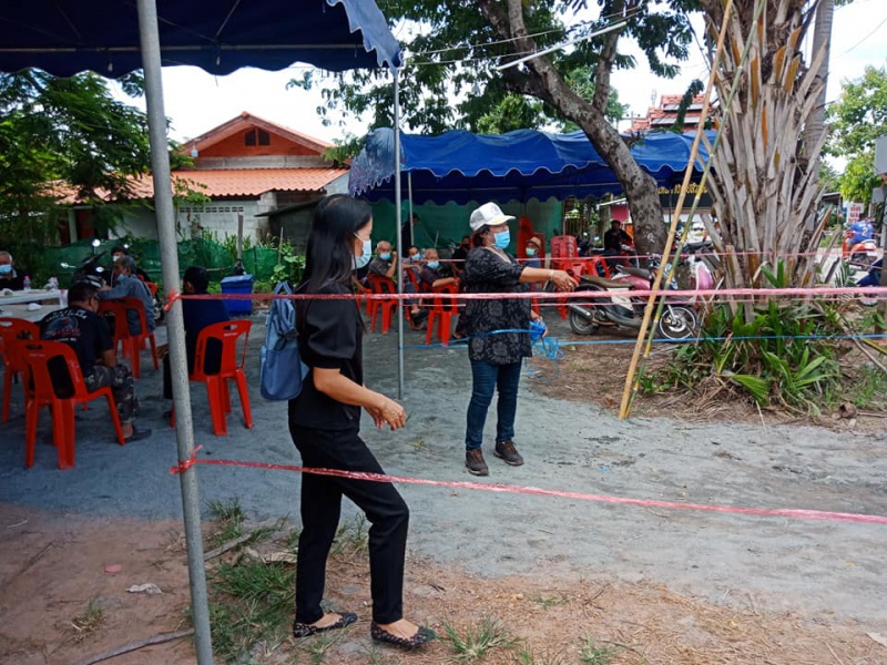 เตรียมสถานที่คัดกรอง COVID-19 งานบำเพ็ญกุศลศพ หมู่ที่ 8