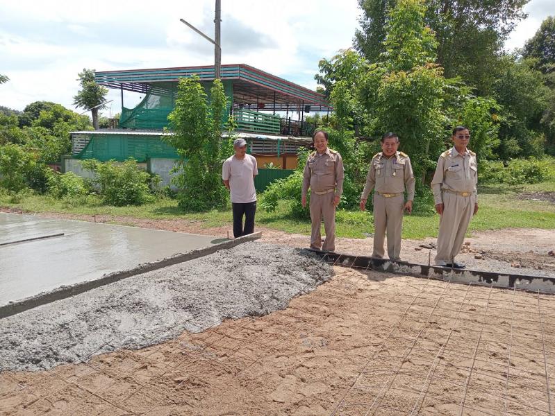 เทศบาลตำบลหนองแหย่ง​​​​​​​ลงพื้นที่ออกตรวจโครงการสร้างและตรวจปัญหาน้ำท่วมบ้าน