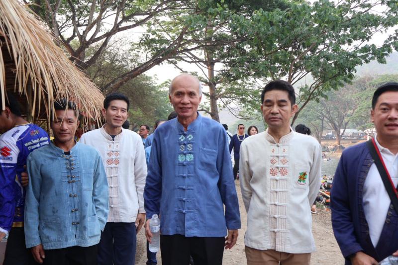 เข้าร่วมพิธีเปิดโครงการกระตุ้นเศรษฐกิจและส่งเสริมการท่องเที่ยว บริเวณโครงการส่งน้ำและบำรุงรักษาแม่กวงอุดมธารา