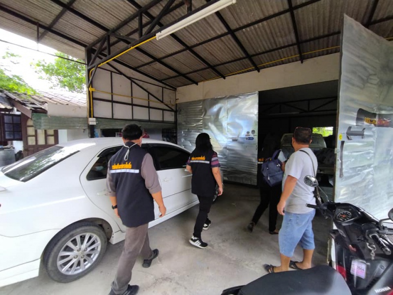 ตรวจกิจการที่เป็นอันตรายต่อสุขภาพของผู้ประกอบการอู่รถ