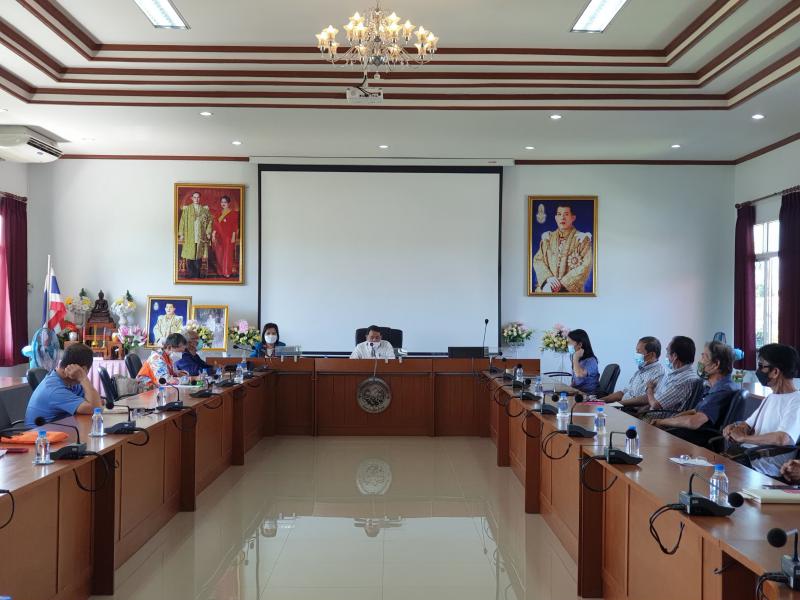 คณะบริหารเข้าร่วมประชุมกับคณะกรรมการกลุ่มผู้สูงอายุตำบลหนองแหย่งในการคัดเลือกคณะกรรมการชุดใหม่