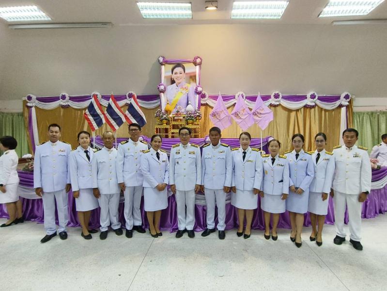 เทศบาลตำบลหนองแหย่งเข้าร่วมพิธีทำบุญตักบาตรถวายพระราชกุศลเนื่องในโอกาส วันเฉลิมพระชนมพรรษา สมเด็จพระนางเจ้าสุทิดา พัชรสุธาพิมลลักษณ พระบรมราชินี ประจำปี 2568