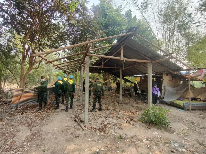 ร่วมสร้างบ้านผู้ยากไร้ ให้กับ นางนิ่ม บุญชัย ผู้ประสบปัญหา