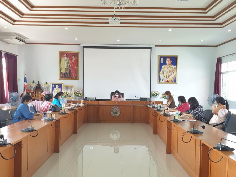 การประชุมคณะทำงานขับเคลื่อนพัฒนาบทบาทสตรีตำบลหนองแหย่ง ร่วมกับพัฒนาชุมชนอำเภอสันทราย