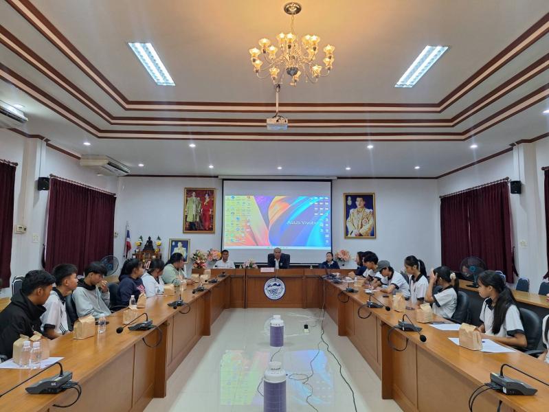 เปิดการประชุม คณะกรรมการสภาเด็กและเยาวชนเทศบาลตำบลหนองแหย่ง