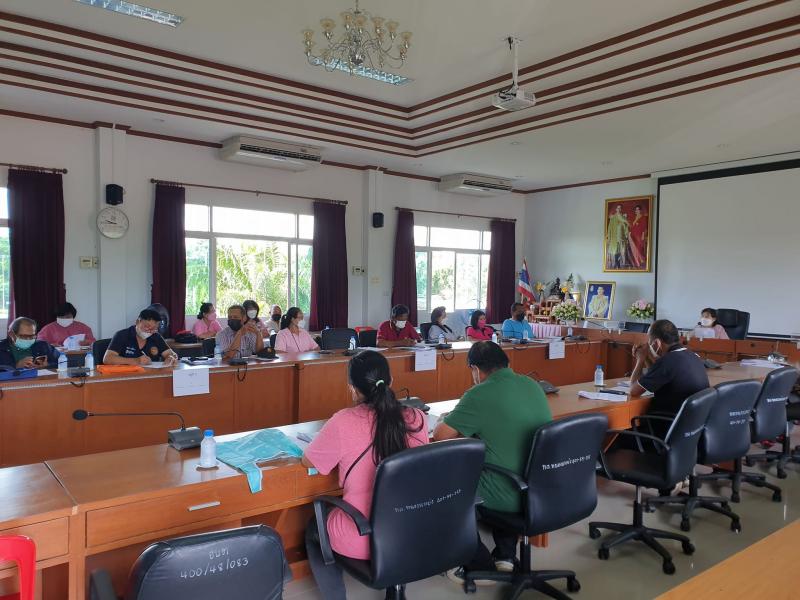 เข้าร่วมประชุมแนวทางโครงการพระราชดำริด้านสาธารณสุข ทั้ง 11 หมู่บ้าน ในพื้นที่ตำบลหนองแหย่ง