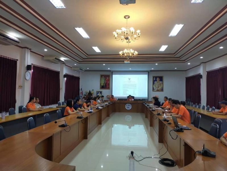 ประชุม เพื่อเตรียมความพร้อมการจัดกิจกรรม ประเพณี ต่างๆ ที่จะจัดในตลอดช่วงเดือน พฤศจิกายน