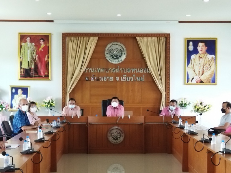 เทศบาลตำบลหนองแหย่งการประชุมการหารือทิศทางการทำงาน และอุปสรรคทำงาน