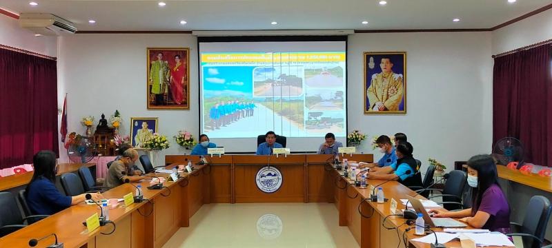 ประชุมติดตามและประเมินผลแผนพัฒนาเทศบาลตำบลหนองแหย่ง