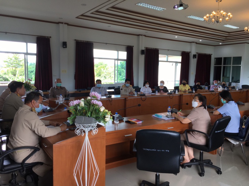การประชุมเพื่อรับฟังความคิดเห็นและปรึกษาหารือเกี่ยวกับการพิจารณามาตราการการผ่อนปรนการเปิดตลาดนัด ตลาดรถเร่ แผงลอย ในพื้นที่ตำบลหนองแหย่ง 