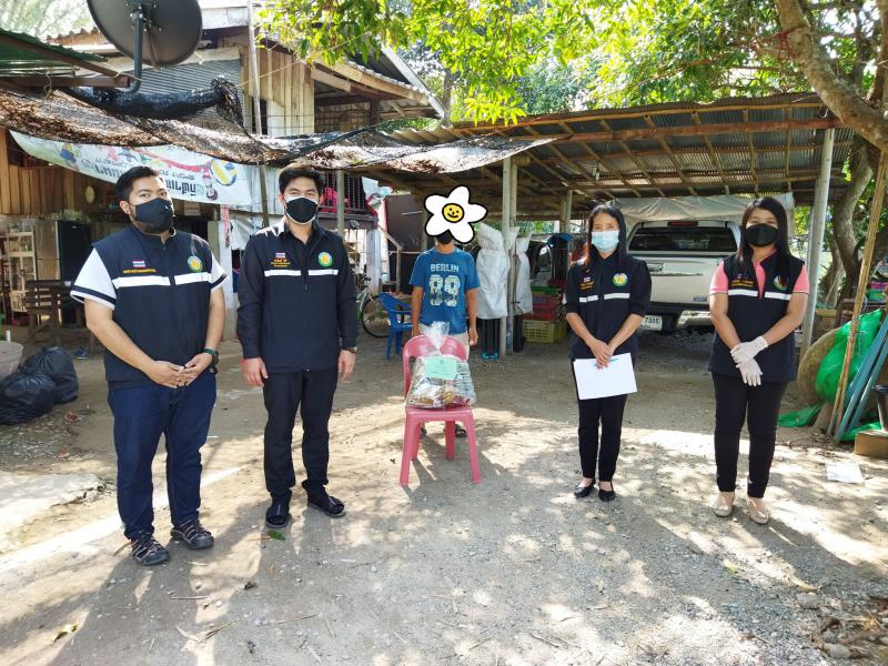เทศบาลตำบลหนองแหย่งลงพื้นที่มอบถุงยังชีพให้กับครอบครัวที่เป็นผู้สัมผัสเสี่ยงสูงตามคำสั่งให้กักตัว ในพื้นที่ตำบลหนองแหย่ง