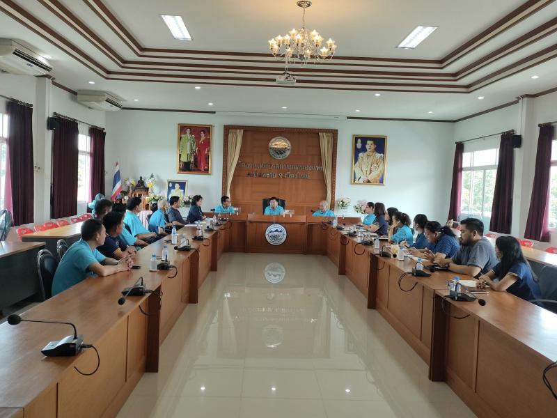 ประชุมปรึกษาหารือ เรื่องการทำงาน ในแต่ละหน้าที่ ที่ได้รับมอบหมาย