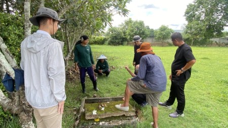  ลงพื้นที่สำรวจท่อระบายน้ำในลำเหมืองและกำจัดวัชพืช