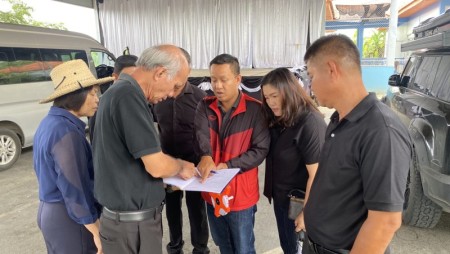 ลงพื้นที่สำรวจสภาพและตรวจสอบจุดที่ประสบปัญหาน้ำท่วมขังในพื้นที่